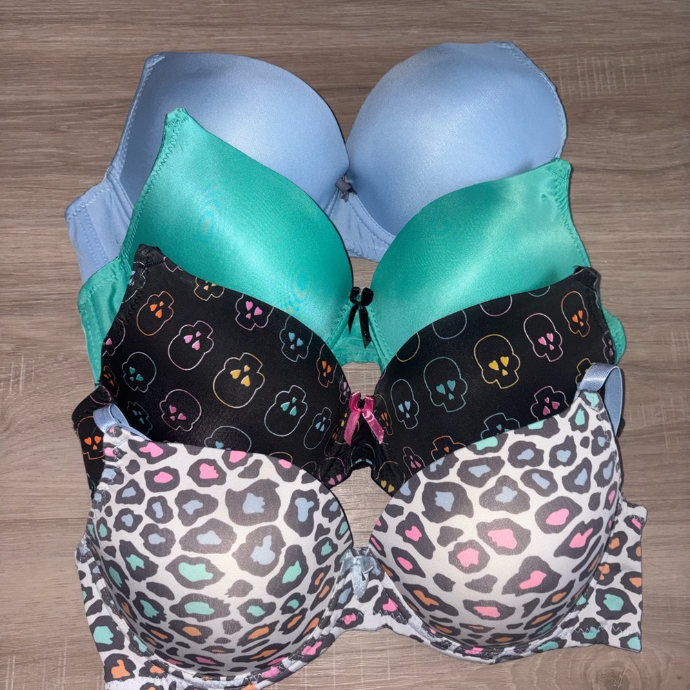 40DD 4 Pack Bras